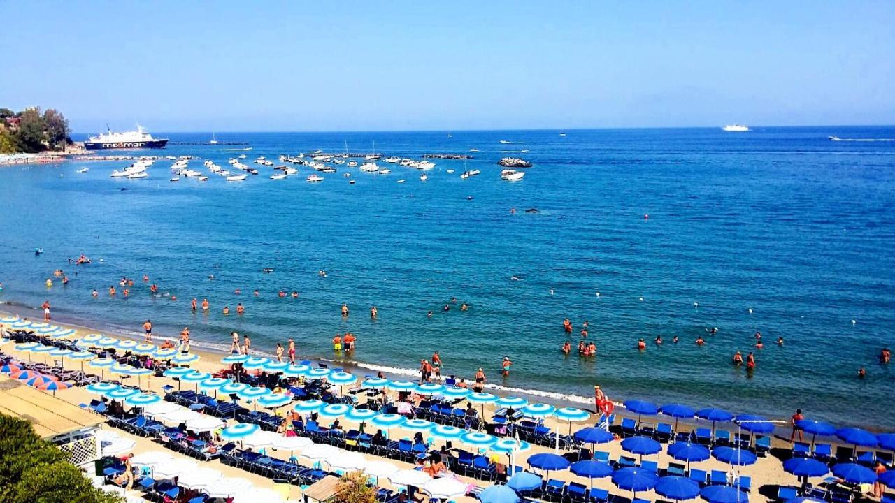 Hotel Imperial Ischia Bagian luar foto